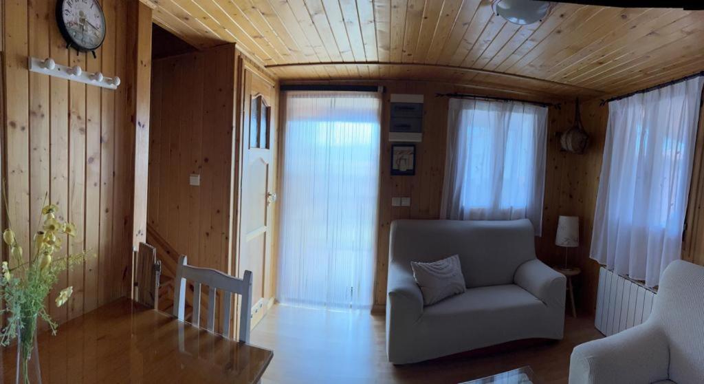 Cabana De Madera Especial Y Acogedora Cardenete Exterior photo